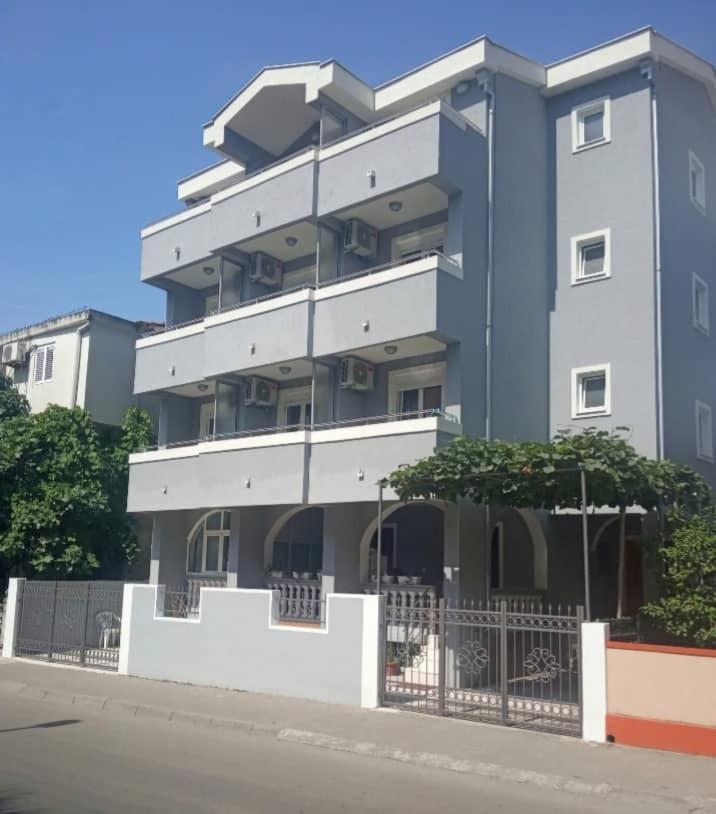 بودفا Dmd Apartmani المظهر الخارجي الصورة